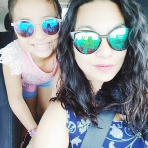 Meet your Posher, Carla